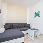 Apartman Palma- Two Bedroom With Terrace And Sea View 4
