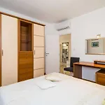 Apartman Palma- Two Bedroom With Terrace And Sea View 4 *