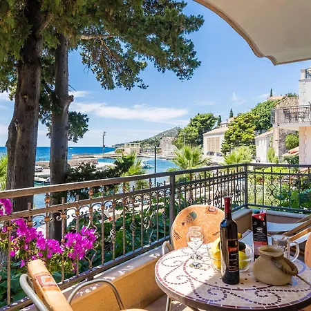 Palma- Two Bedroom With Terrace And Sea View 4 Млини