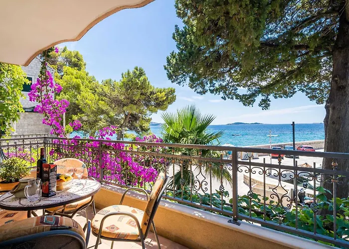 Palma- Two Bedroom With Terrace And Sea View 4